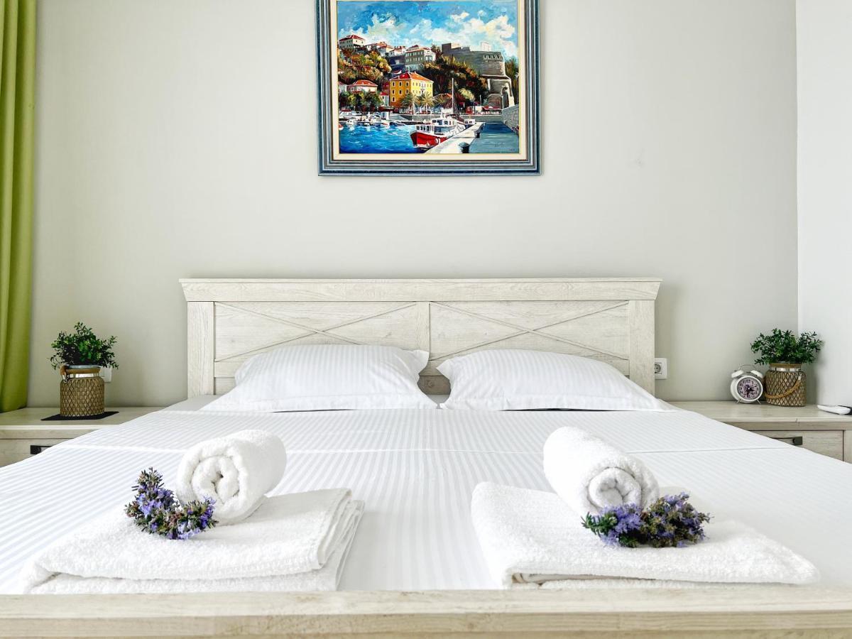 Yourhome Beach First Line Dobra Voda Exterior foto